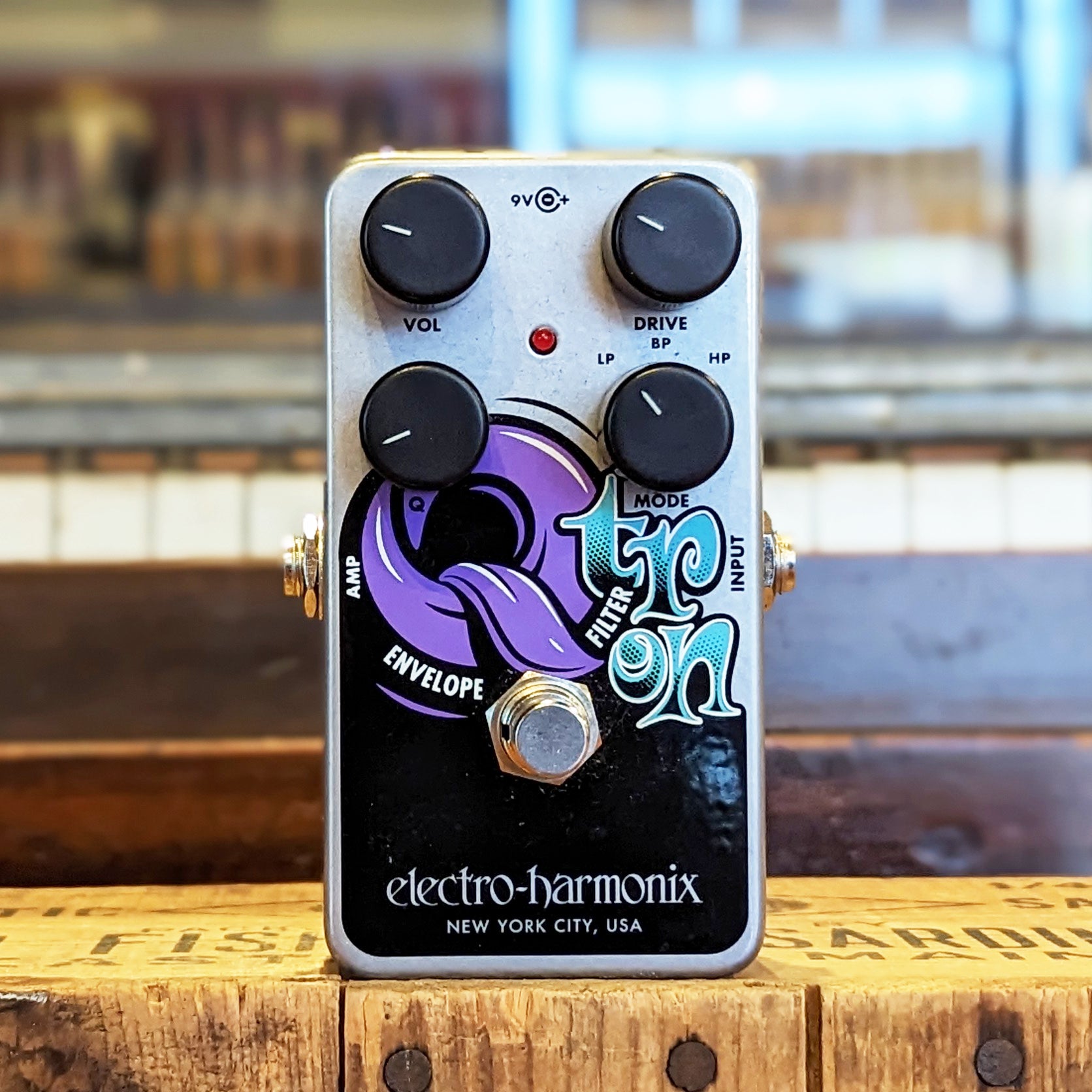 Electro-Harmonix Q-Tron Nano Envelope Controlled Filter Pedal w/Box