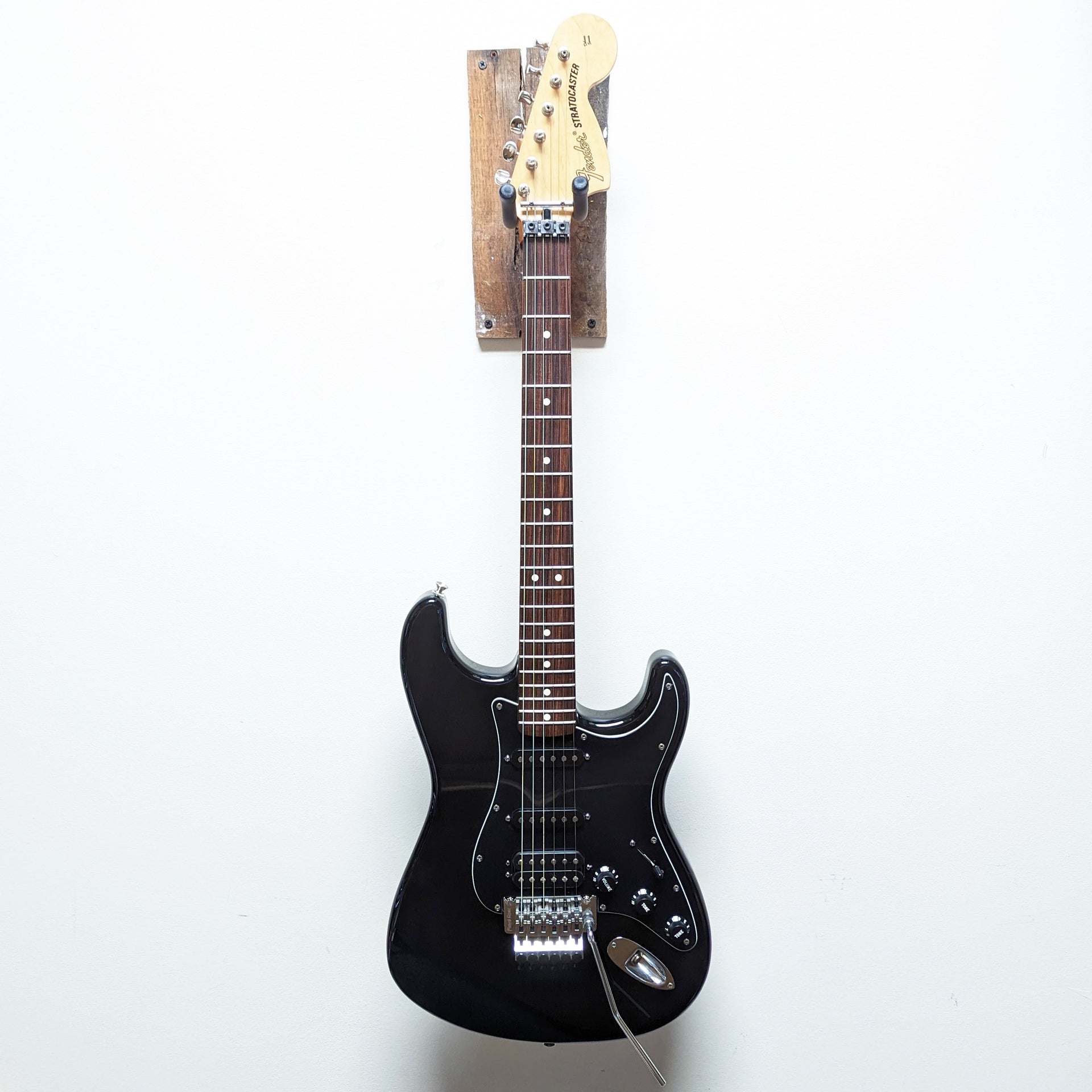 ギター Fender Stratocaster with Floyd Rose Fender Japan FSR Strat Electric Guitar w Floyd Rose, Cherry