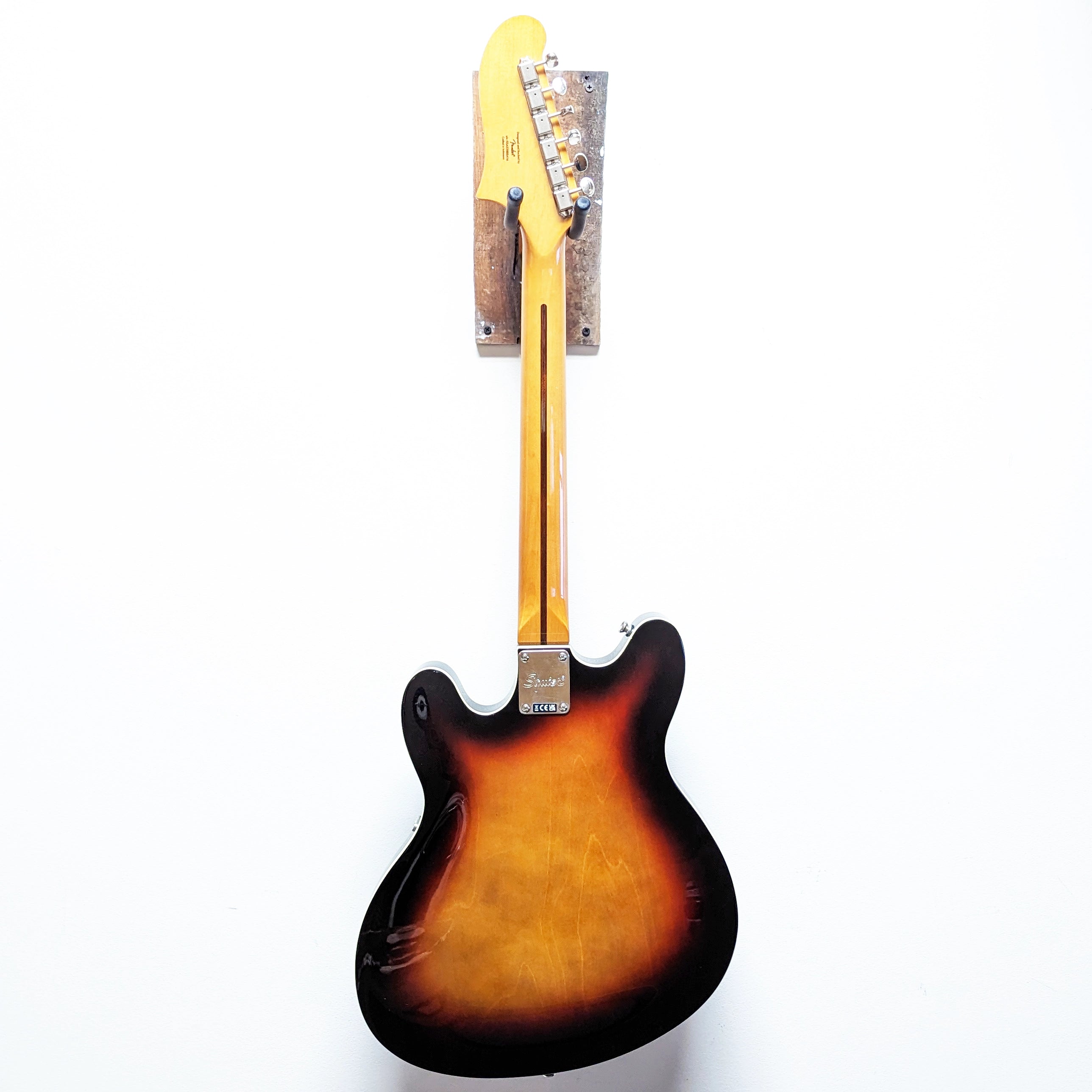 Squier Classic Vibe Starcaster 3-Color Sunburst Electric Guitar 2022